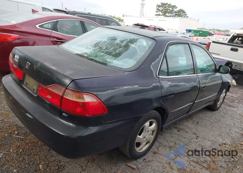 2000 Honda Accord 2.3 Ex z USA, uszkodzony, nr VIN 1HGCG6670YA111526